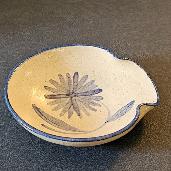 Vintage Sonny Fletcher Pottery Ceramic Dish Spoon Rest floral Blue white 1995 90 - Picture 1 of 6